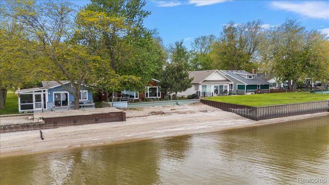 13358 Laplaisance Woods Street, La Salle Township, MI 48145