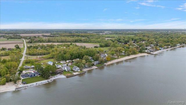 13358 Laplaisance Woods Street, La Salle Township, MI 48145