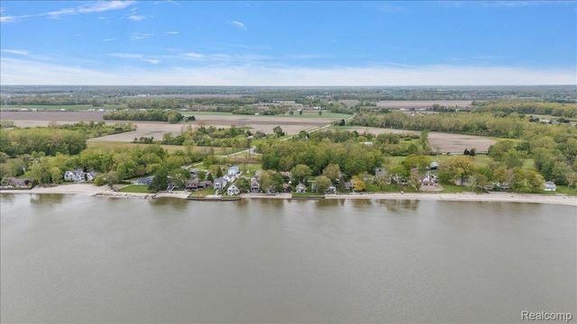 13358 Laplaisance Woods Street, La Salle Township, MI 48145