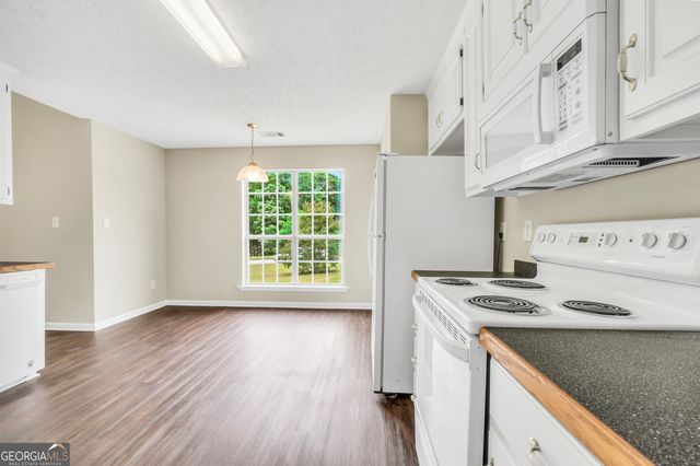 2001 Big Cypress Lane, Locust Grove, GA 30248