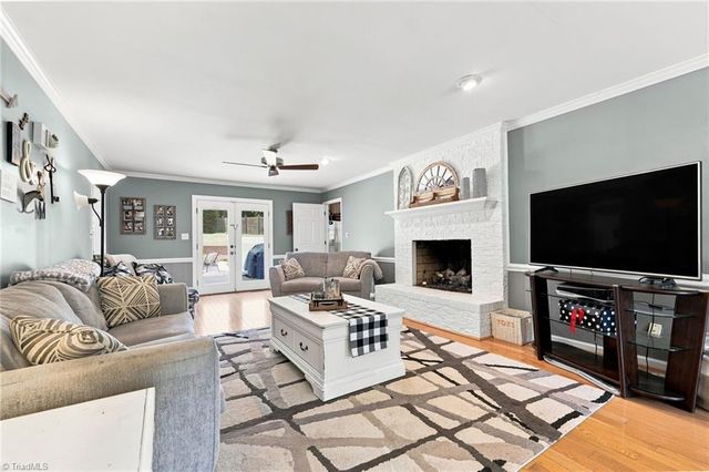 2019 La Dora Drive, High Point, NC 27265