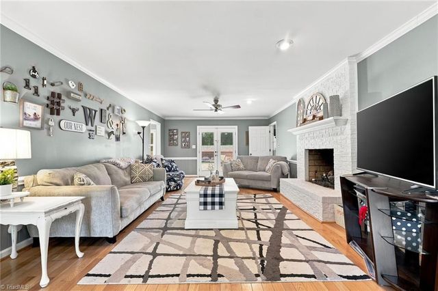 2019 La Dora Drive, High Point, NC 27265