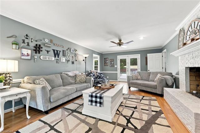 2019 La Dora Drive, High Point, NC 27265