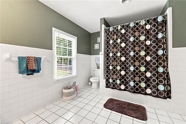 2019 La Dora Drive, High Point, NC 27265