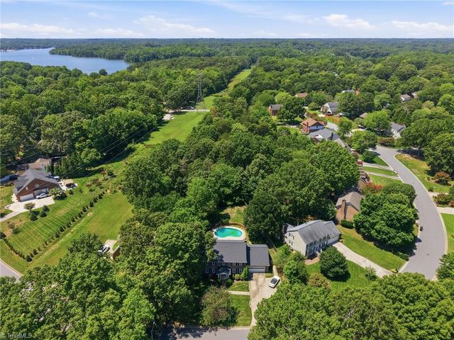2019 La Dora Drive, High Point, NC 27265
