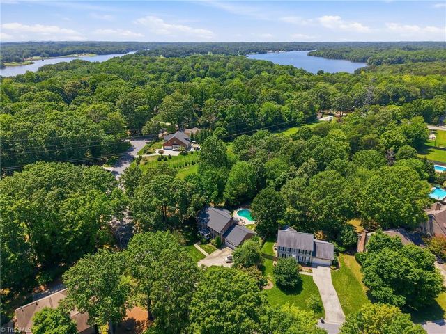 2019 La Dora Drive, High Point, NC 27265