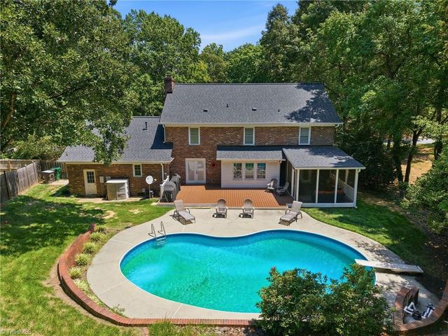 2019 La Dora Drive, High Point, NC 27265