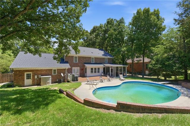 2019 La Dora Drive, High Point, NC 27265