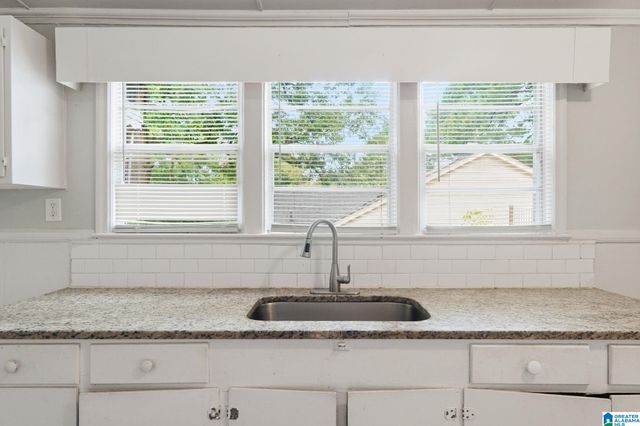 1121 47TH STREET, Birmingham, AL 35208