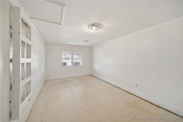 946 S Reavis Road, Claremore, OK 74017