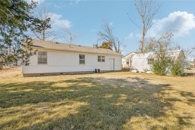 946 S Reavis Road, Claremore, OK 74017