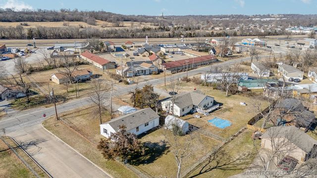 946 S Reavis Road, Claremore, OK 74017
