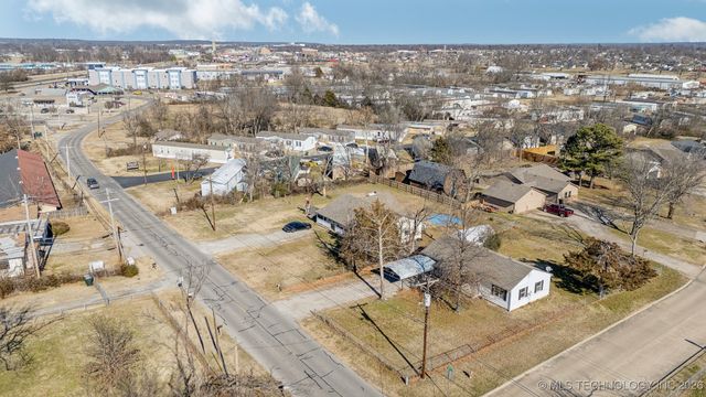 946 S Reavis Road, Claremore, OK 74017