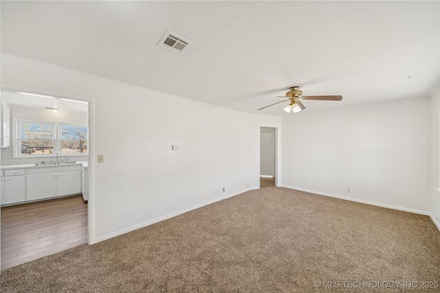 946 S Reavis Road, Claremore, OK 74017