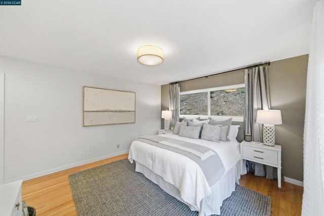 157 Shuey Dr, Moraga, CA 94556