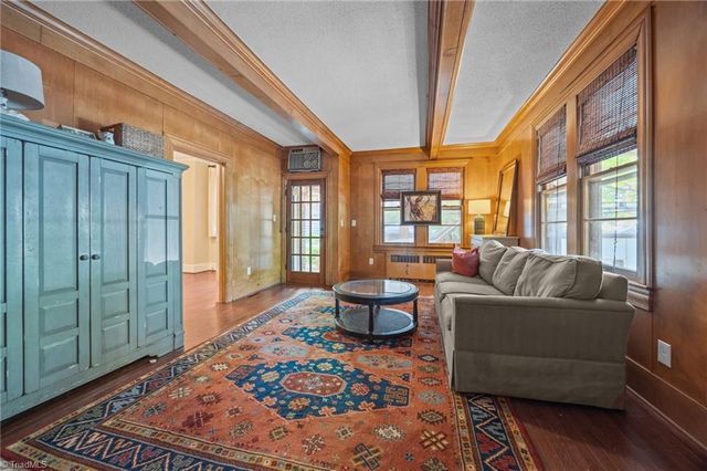 224 W Colonial Drive, Thomasville, NC 27360