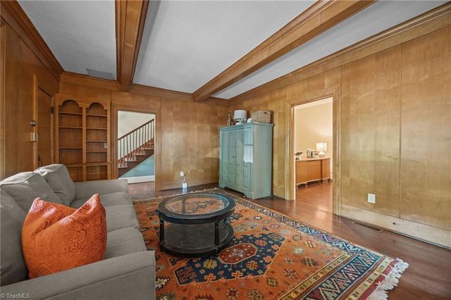 224 W Colonial Drive, Thomasville, NC 27360