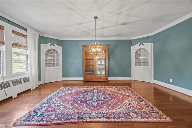 224 W Colonial Drive, Thomasville, NC 27360