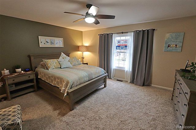 10139 Ridge Run Street 9, Howell, MI 48855