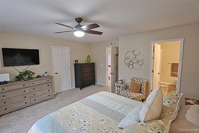 10139 Ridge Run Street 9, Howell, MI 48855