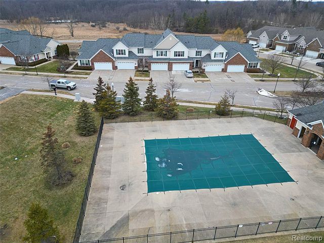 10139 Ridge Run Street 9, Howell, MI 48855