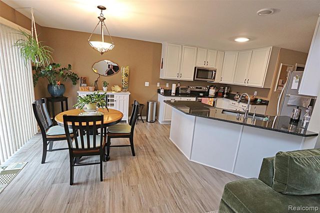 10139 Ridge Run Street 9, Howell, MI 48855