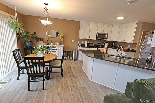 10139 Ridge Run Street 9, Howell, MI 48855