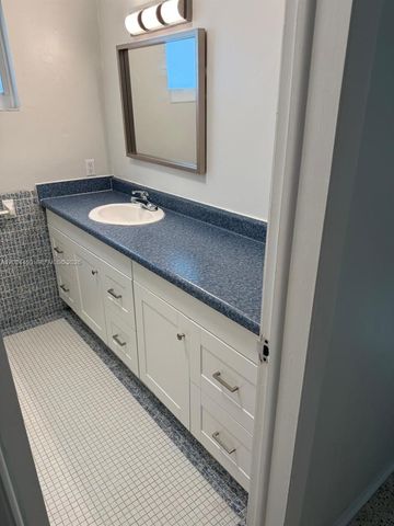400 Miller Rd, Coral Gables, FL 33146