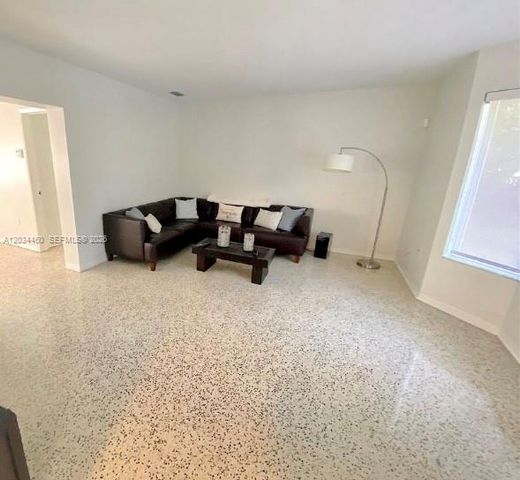 400 Miller Rd, Coral Gables, FL 33146