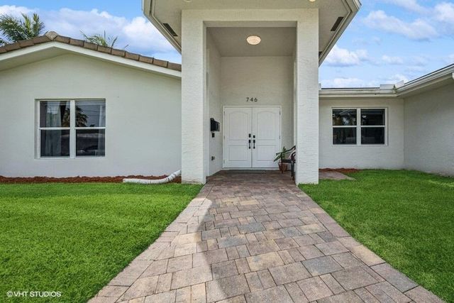 746 SW 2nd Street, Boca Raton, FL 33486