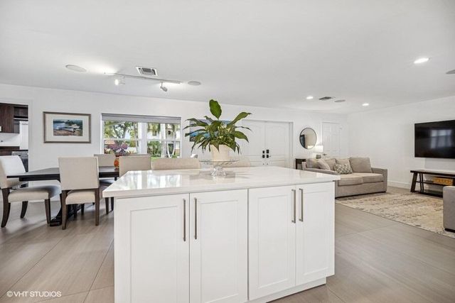 746 SW 2nd Street, Boca Raton, FL 33486