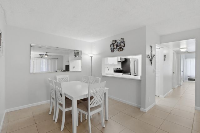 627 Sea Pine Way D1, Greenacres, FL 33415