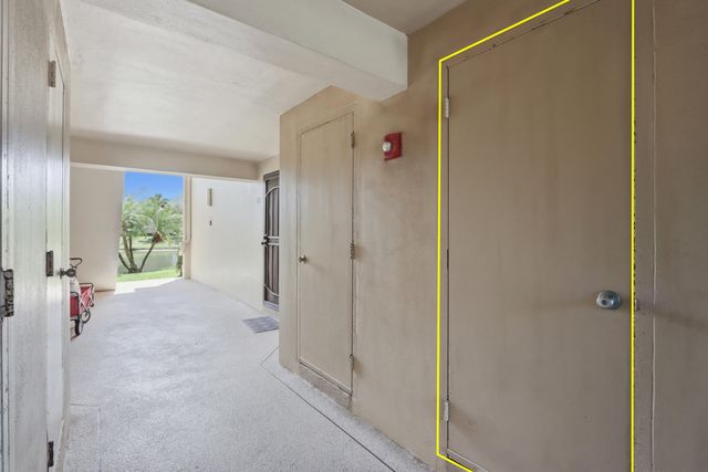 627 Sea Pine Way D1, Greenacres, FL 33415