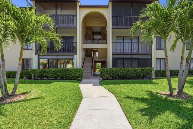 627 Sea Pine Way D1, Greenacres, FL 33415