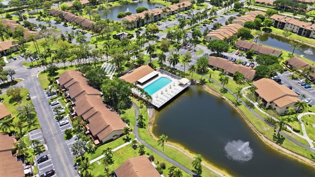 627 Sea Pine Way D1, Greenacres, FL 33415