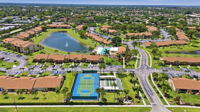 627 Sea Pine Way D1, Greenacres, FL 33415