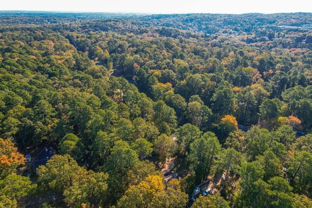 300 Barclay Road, Chapel Hill, NC 27516