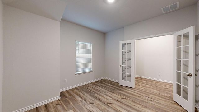 700 Gauge RD, Thorndale, TX 76577