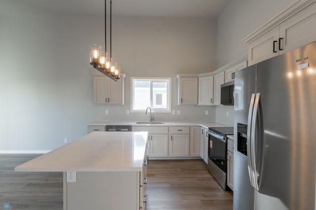 1113 60th Avenue W, West Fargo, ND 58078