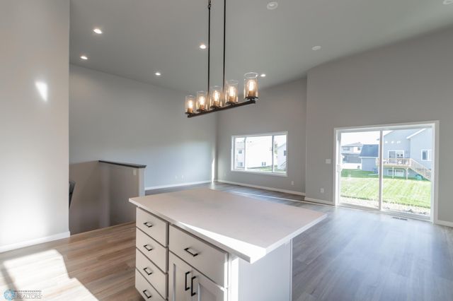 1113 60th Avenue W, West Fargo, ND 58078