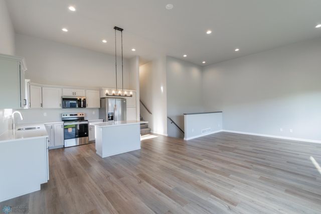 1113 60th Avenue W, West Fargo, ND 58078