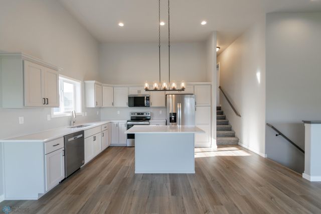 1113 60th Avenue W, West Fargo, ND 58078