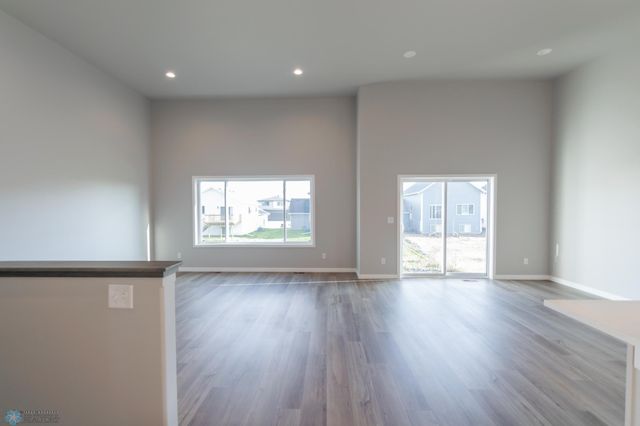 1113 60th Avenue W, West Fargo, ND 58078