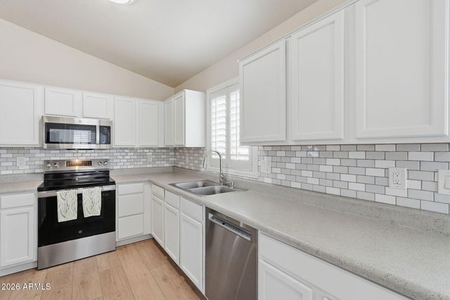 3302 E TIERRA BUENA Lane, Phoenix, AZ 85032