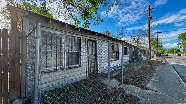 300 Queretaro St, San Antonio, TX 78237