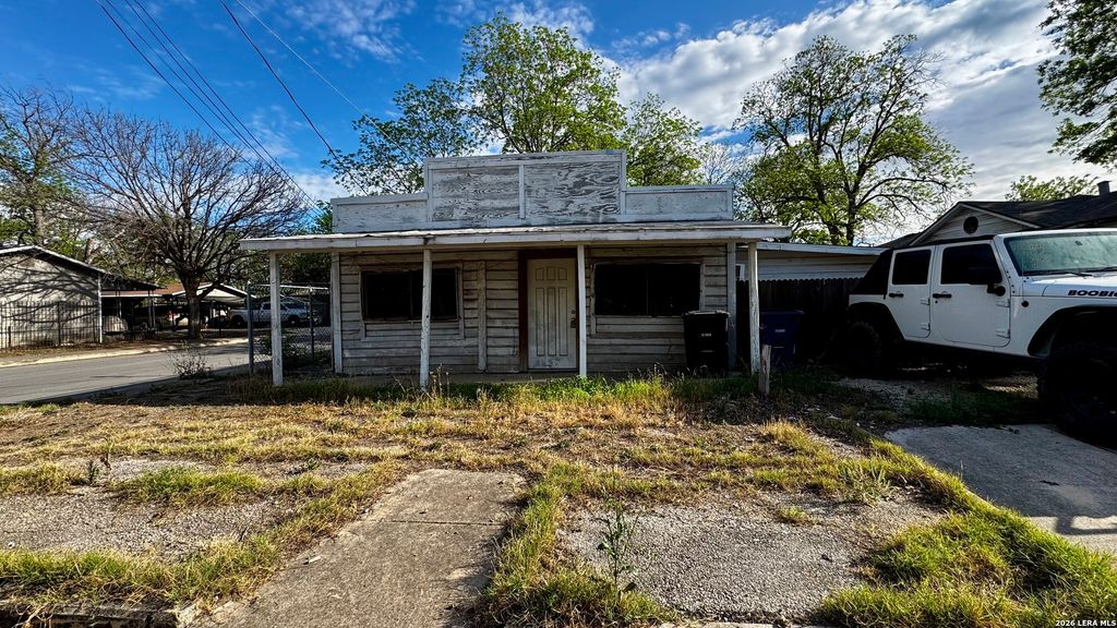 300 Queretaro St, San Antonio, TX 78237