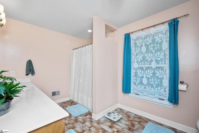 223 Covington Road, Greenville, SC 29617