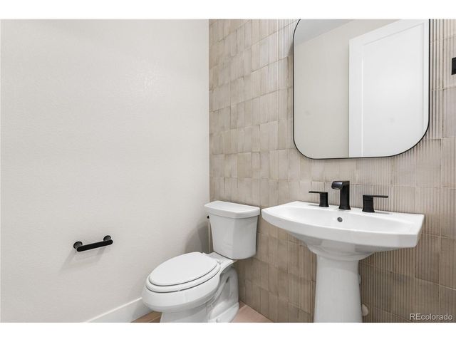 6543 Bridlespur St, Castle Pines, CO 80108