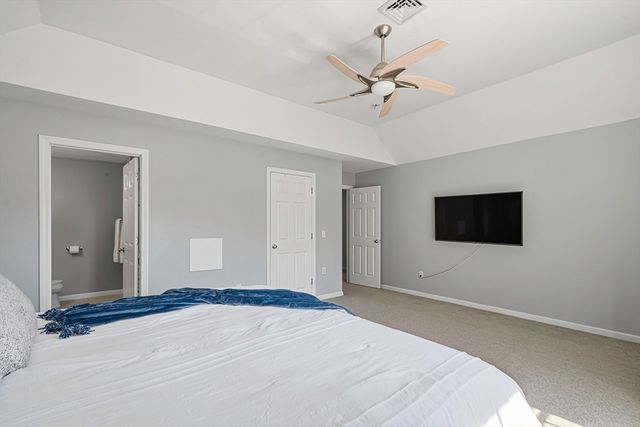 13 Knowlton Cir 13, Upton, MA 01568