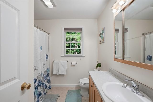 13 Knowlton Cir 13, Upton, MA 01568